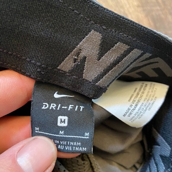 Nike Dri-Fit Training Shorts - Medium - Picture 4 of 6